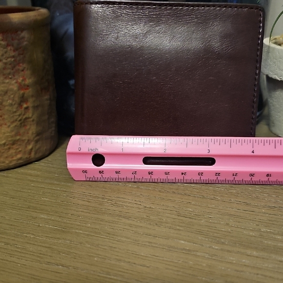 Coach  Men's Brown Leather Wallet - Picture 8 of 10